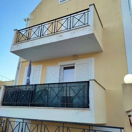 Xristianna Apartment *